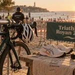 Triathlon de Royan 2025 : zone de transition plage avec vélo